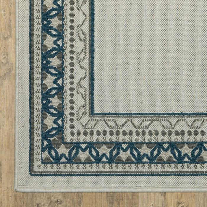 5' X 7' Stain Resistant Indoor / Outdoor Area Rug - Blue / Beige