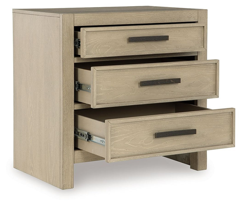 Calmoro - Three Drawer Night Stand - Gray Ashley®