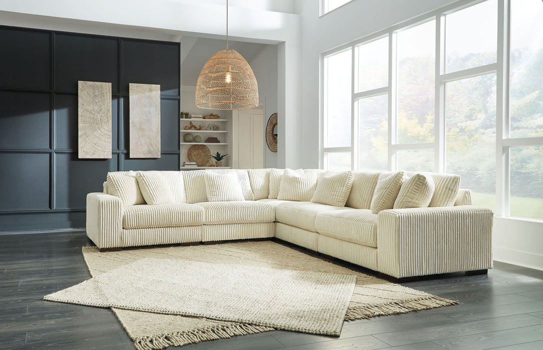 Lindyn - Sectional Signature Design by Ashley®