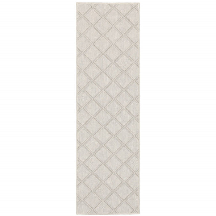 2' X 7' Geometric Stain Resistant Indoor & Outdoor Area Rug - Gray / Ivory