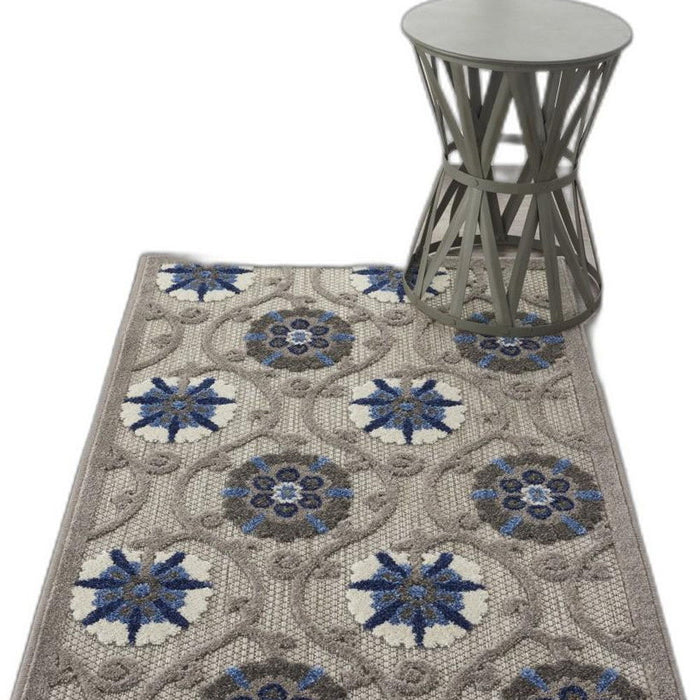 3' X 4' Floral Outdoor / Indoor Area Rug - Blue / Gray