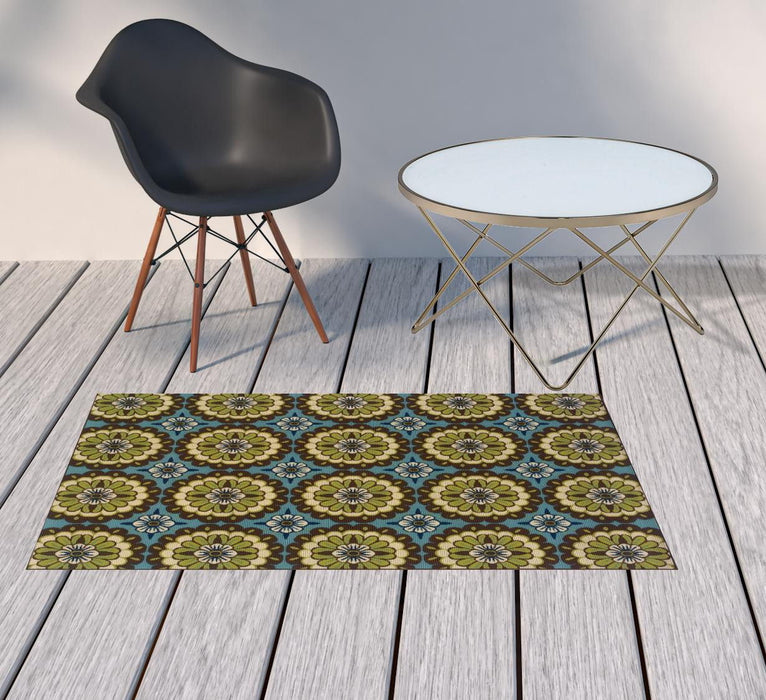 2' X 4' Floral Stain Resistant Indoor & Outdoor Area Rug - Green / Blue