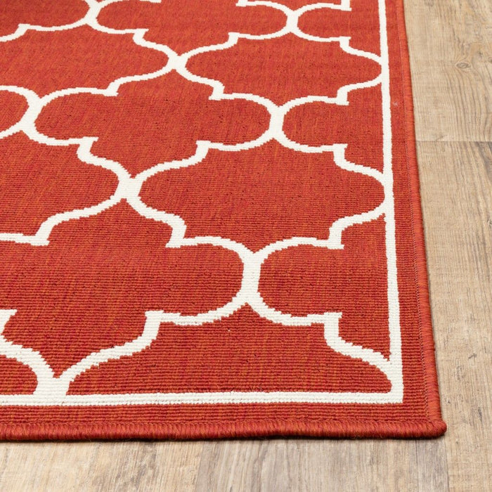 2' X 3' Indoor / Outdoor Area Rug - Red / Ivory