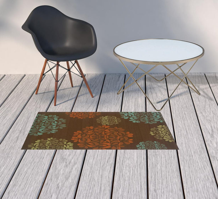 2' X 4' Floral Stain Resistant Indoor / Outdoor Area Rug - Brown