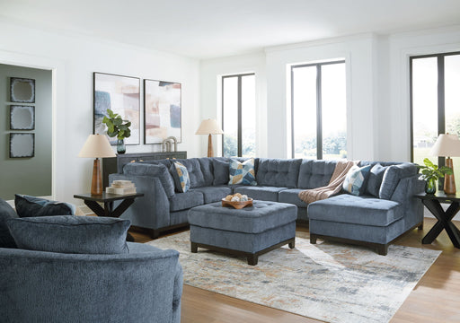 Maxon Place - Living Room Set Benchcraft®