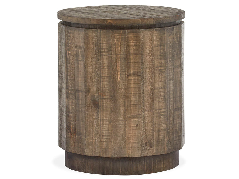 Baisden - Round Accent End Table - Tobacco Magnussen Furniture