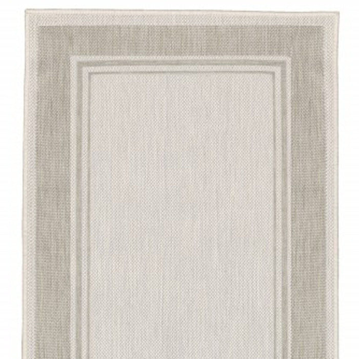 Outdoor / Indoor Area Rug - Gray / Ivory