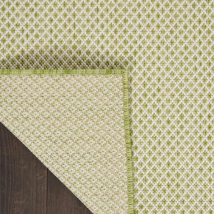 5' X 7' Geometric Power Loom Area Rug - Green