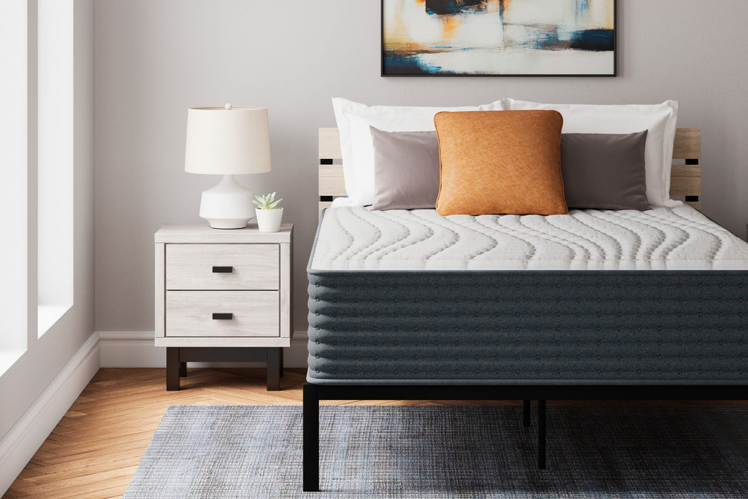 Hybrid 1400 - California King Mattress - White Sierra Sleep® by Ashley