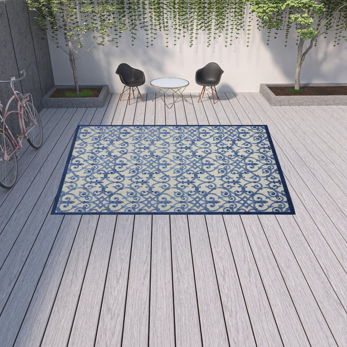 10' X 13' Damask Non Skid Indoor / Outdoor Area Rug - Gray / Blue