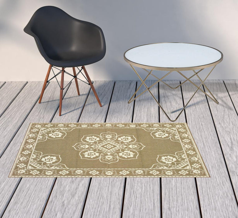 2' X 4' Oriental Stain Resistant Outdoor & Indoor Area Rug - Tan