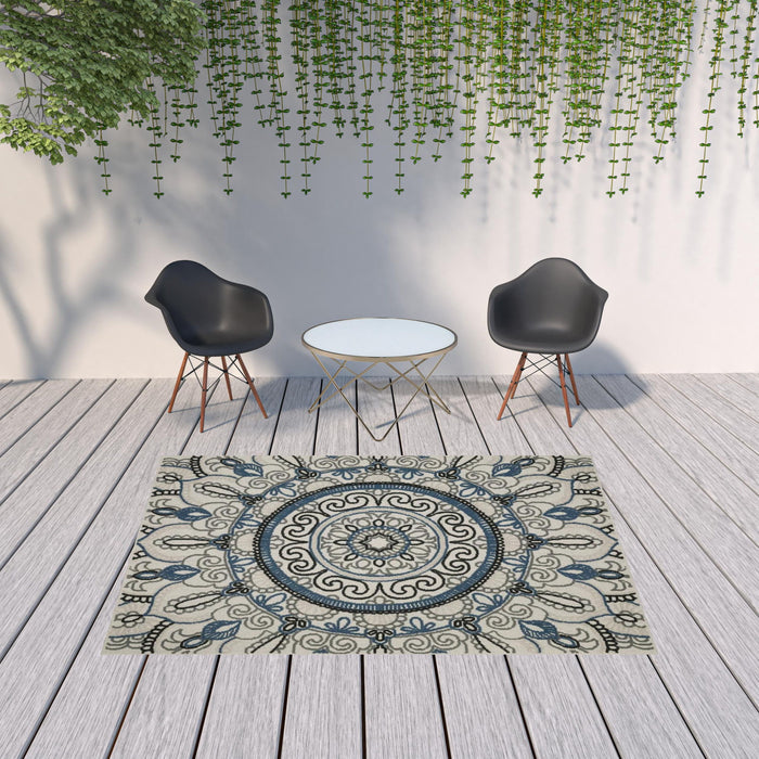 7' X 9' Geometric Stain Resistant Outdoor / Indoor Area Rug - Blue / Beige