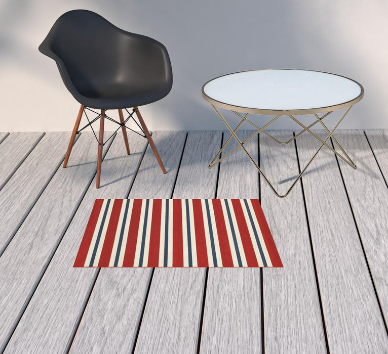 2' X 3' Geometric Stain Resistant Outdoor / Indoor Area Rug - Red / Ivory