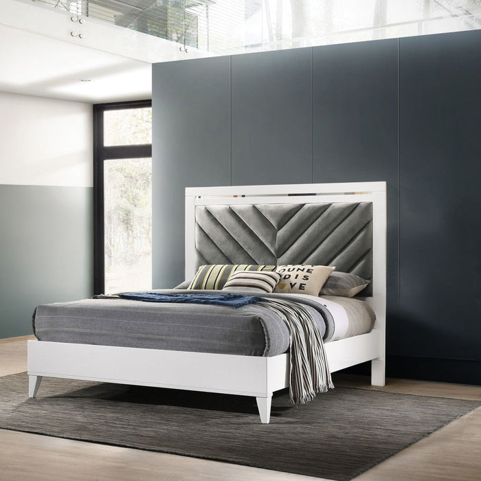 Chelsie - Queen Bed - Gray Fabric & White ACME