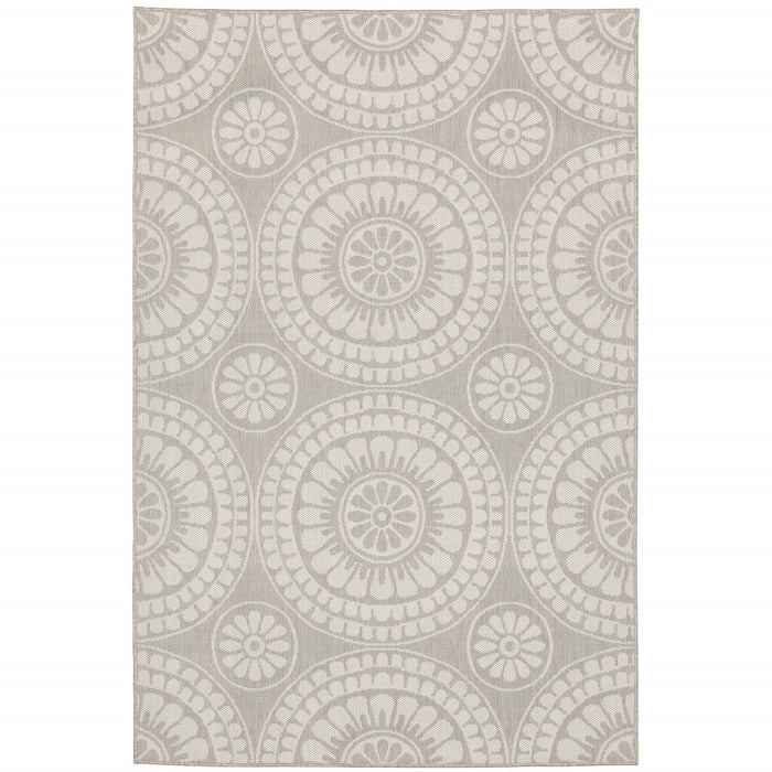 5' X 7' Geometric Stain Resistant Outdoor / Indoor Area Rug - Gray / Ivory