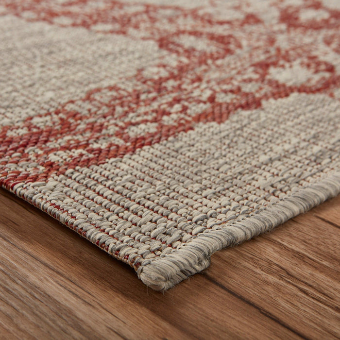 5' X 7' Indoor / Outdoor Area Rug - Beige