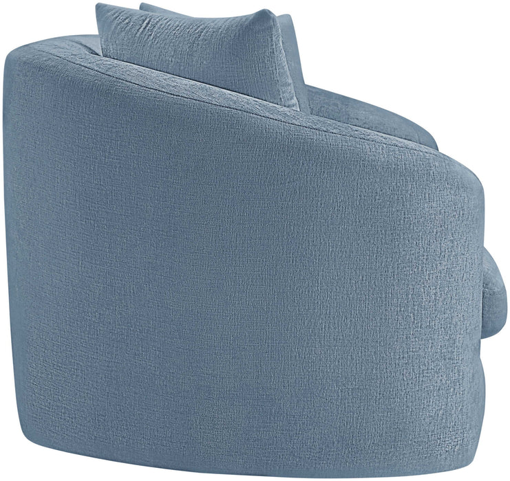 Penelope - Loveseat Meridian Furniture