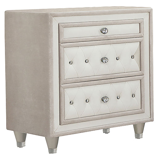 Williams - 3 Drawer Nightstand - Camel Furniture Max