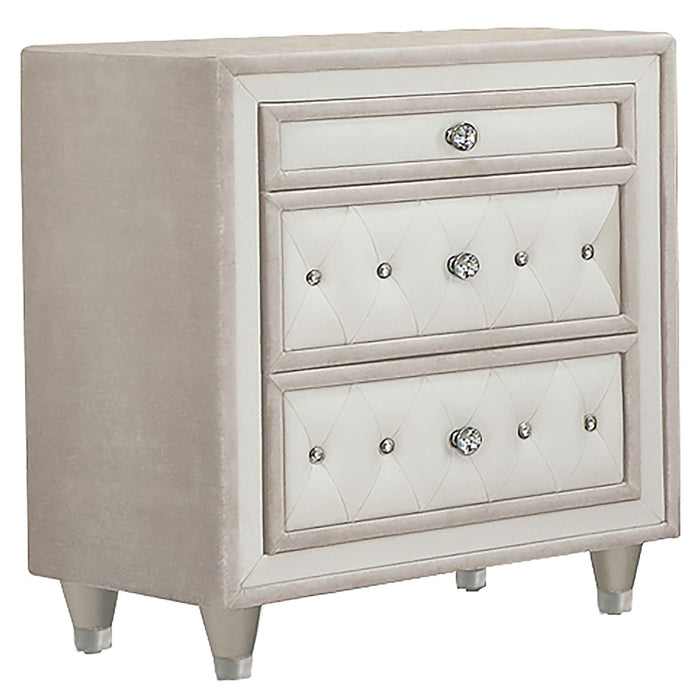 Williams - 3 Drawer Nightstand - Camel Furniture Max
