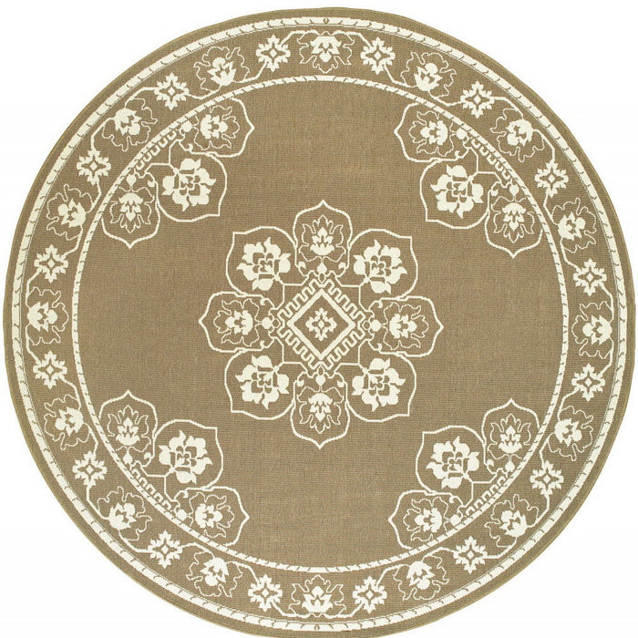 8' X 8' Round Oriental Stain Resistant Outdoor / Indoor Area Rug - Tan