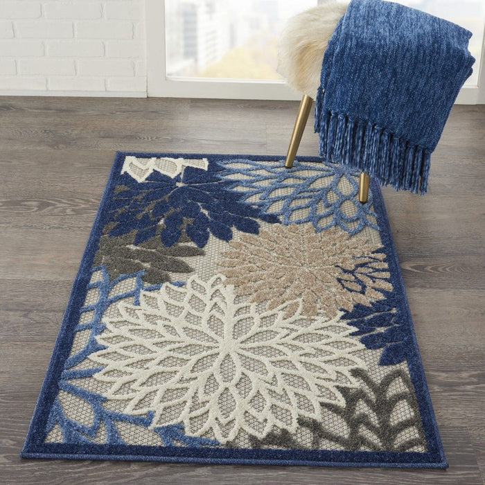 3' X 4' Floral Indoor / Outdoor Area Rug - Blue / Gray