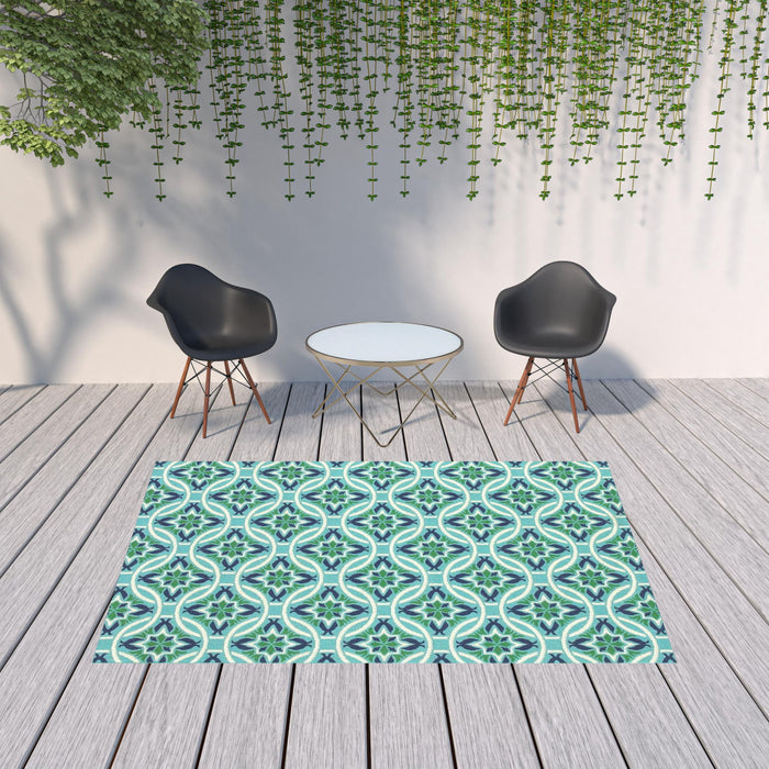 7' X 10' Geometric Stain Resistant Outdoor & Indoor Area Rug - Blue / Green