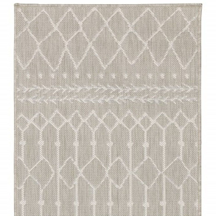 Indoor / Outdoor Area Rug - Gray / Ivory