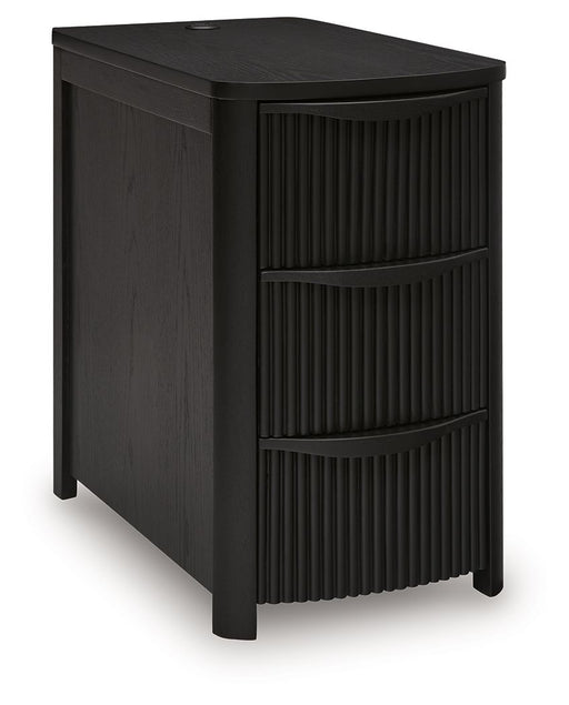 Camdill - Chair Side End Table Signature Design by Ashley®