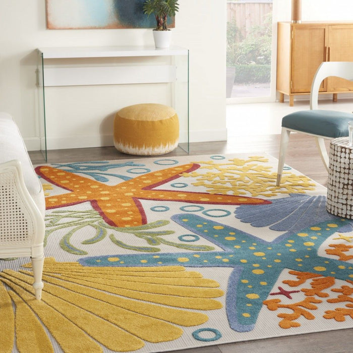 7' X 10' Indoor / Outdoor Area Rug - Yellow / Ivory