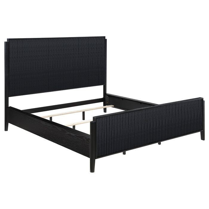 California King 5 Piece Bedroom Set With Fluted Detailing - Black Furniture Max