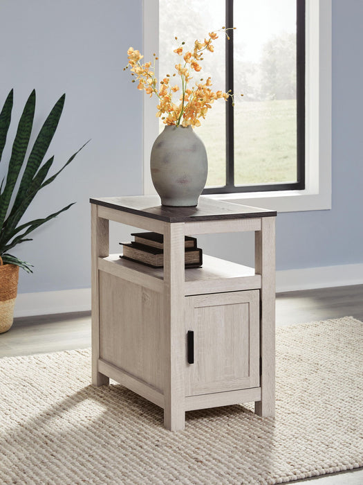 Fendenmore - Chair Side End Table Signature Design by Ashley®