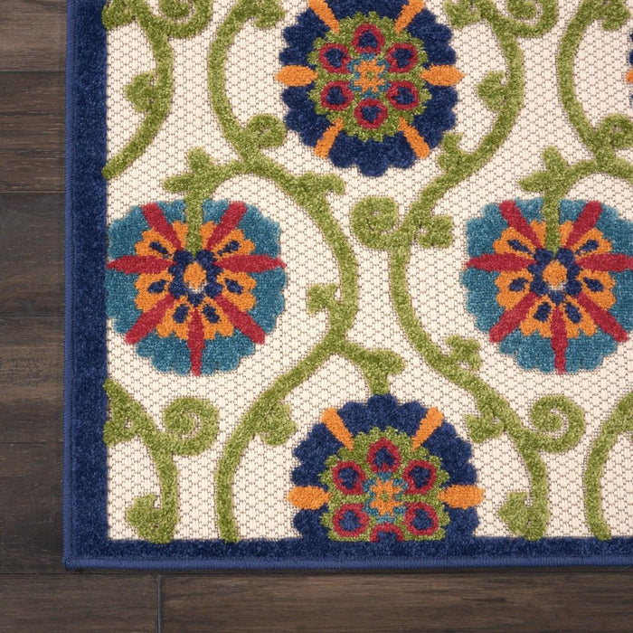 3' X 4' Floral Outdoor / Indoor Area Rug - Ivory / Blue