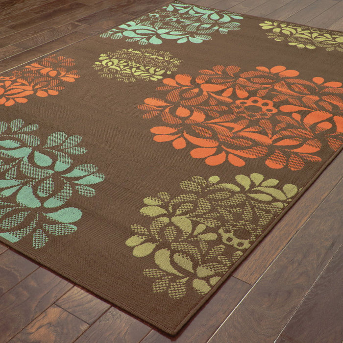 2' X 4' Floral Stain Resistant Indoor / Outdoor Area Rug - Brown