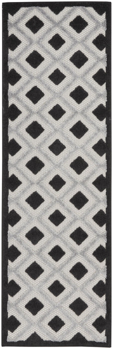 2' X 6' Gingham Non Skid Indoor / Outdoor Runner Rug - Black / White