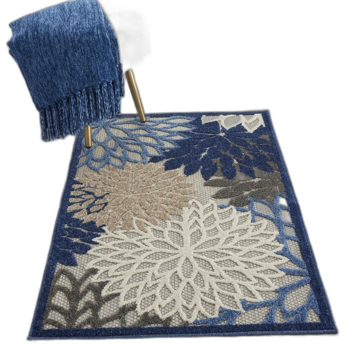 3' X 4' Floral Indoor / Outdoor Area Rug - Blue / Gray