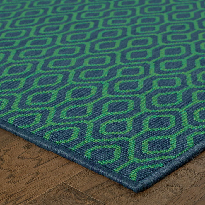 8' X 11' Geometric Stain Resistant Indoor & Outdoor Area Rug - Blue / Green