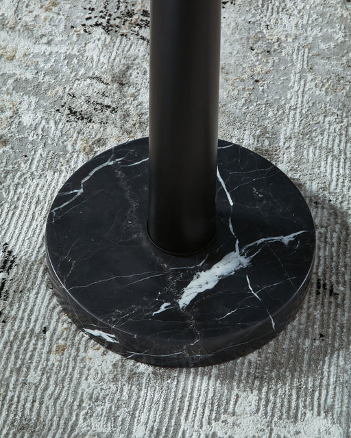 Sorcha - Metal Floor Lamp - Gold Finish / Black Signature Design by Ashley®