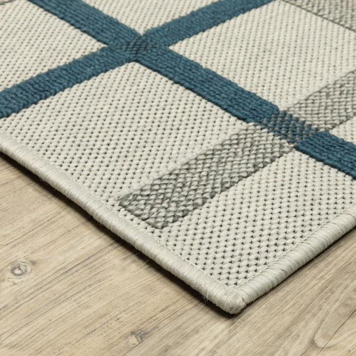 2' X 7' Geometric Stain Resistant Outdoor & Indoor Area Rug - Blue / Beige