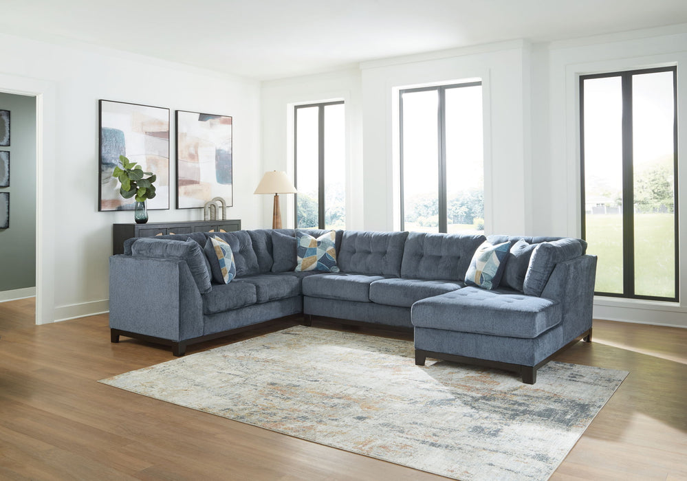 Maxon Place - Living Room Set Benchcraft®