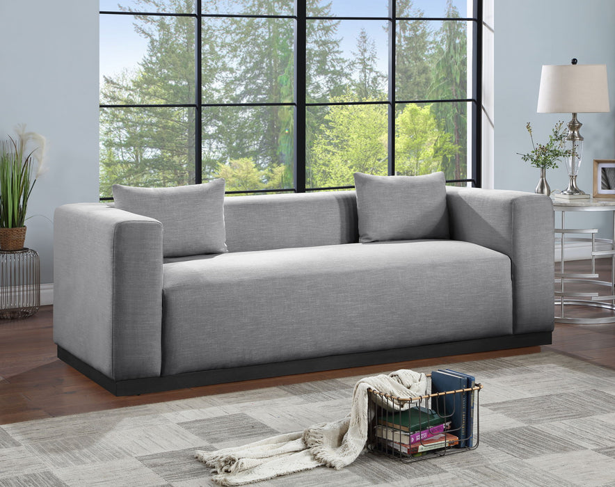 Alfie - Linen Textured Fabic Sofa Meridian Furniture