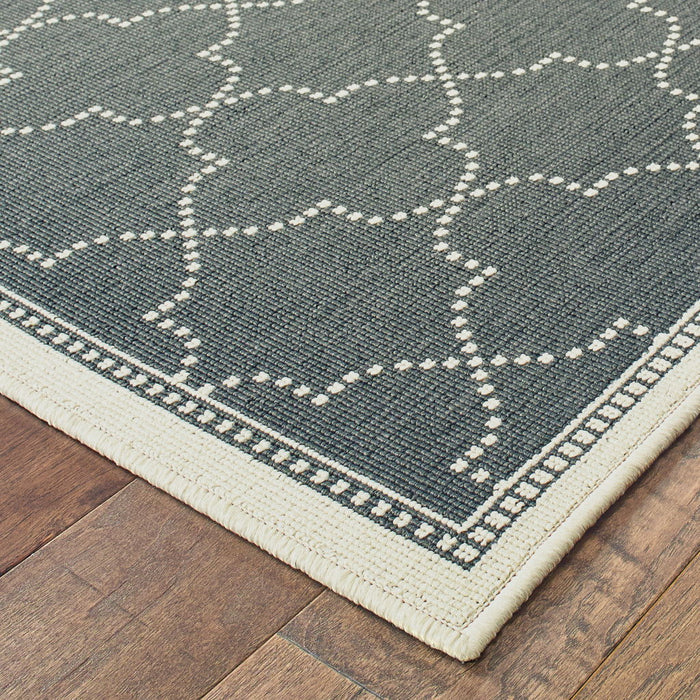 9' X 13' Geometric Stain Resistant Indoor & Outdoor Area Rug - Gray / Ivory