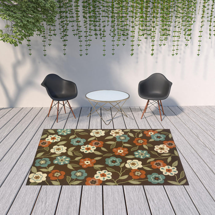 7' X 10' Floral Stain Resistant Outdoor / Indoor Area Rug - Brown / Ivory