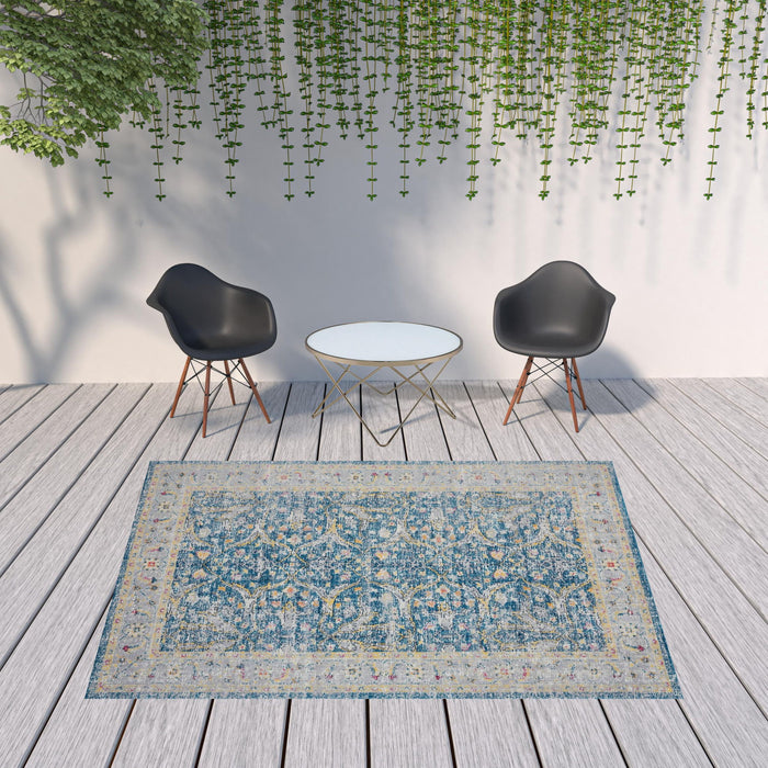 8' X 10' Floral Stain Resistant Indoor / Outdoor Area Rug - Blue