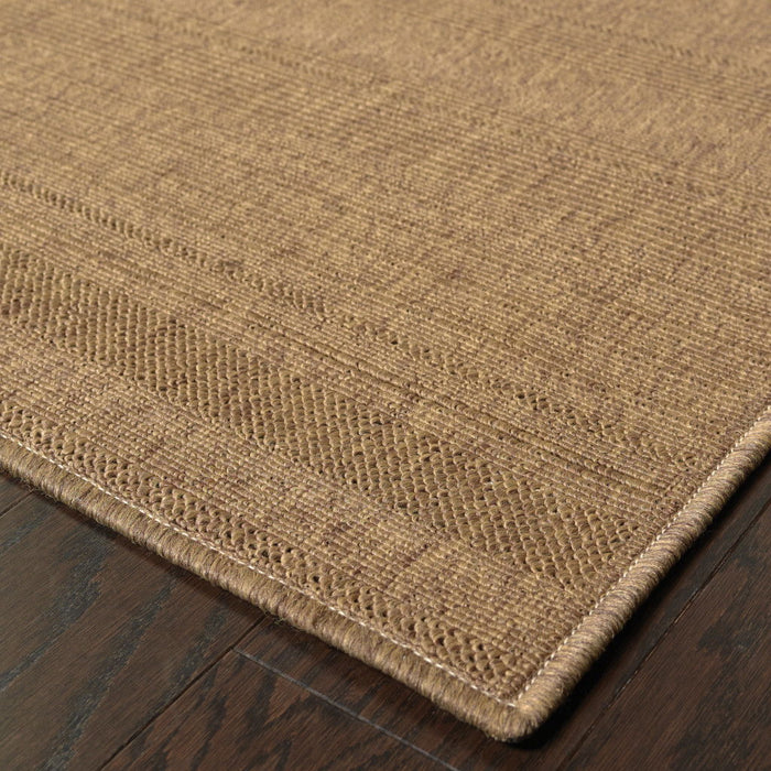 6' X 9' Stain Resistant Indoor / Outdoor Area Rug - Tan