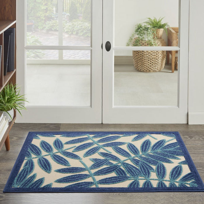 3' X 4' Floral Indoor / Outdoor Area Rug - Blue / Ivory