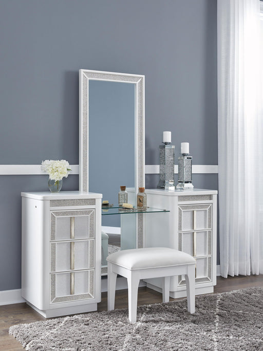 Chalanna - Vanity With Mirror - White Signature Design by Ashley®