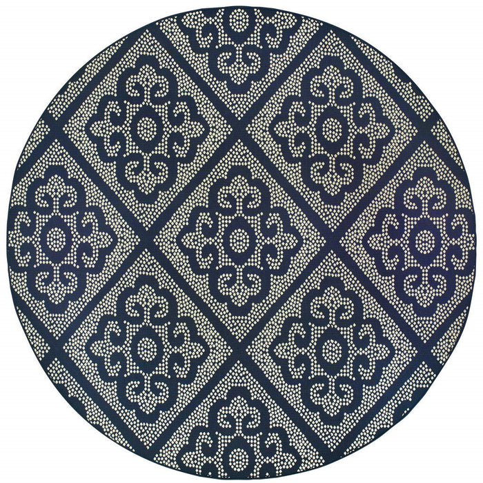 8' X 8' Round Geometric Stain Resistant Area Rug Outdoor / Indoor - Ivory / Blue