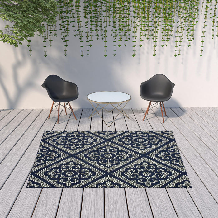 7' X 10' Geometric Stain Resistant Indoor & Outdoor Area Rug - Blue / Ivory