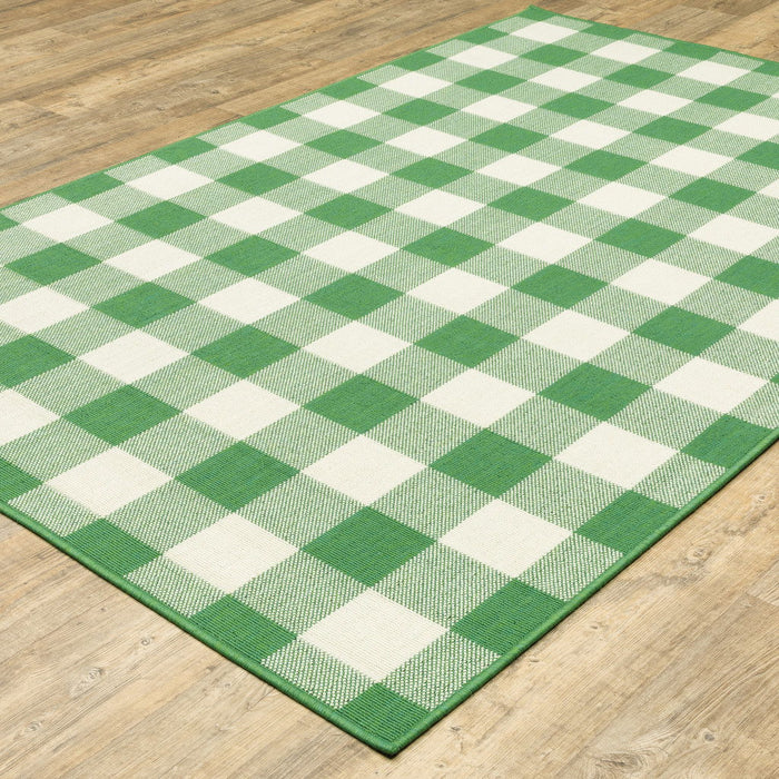 9' X 13' Geometric Stain Resistant Indoor / Outdoor Area Rug - Green / Ivory