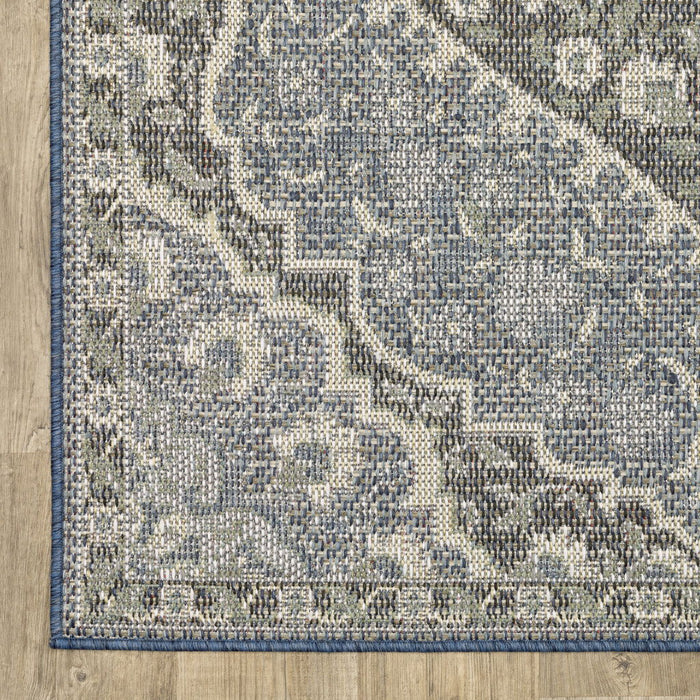 10' X 13' Oriental Stain Resistant Indoor / Outdoor Area Rug - Blue / Green